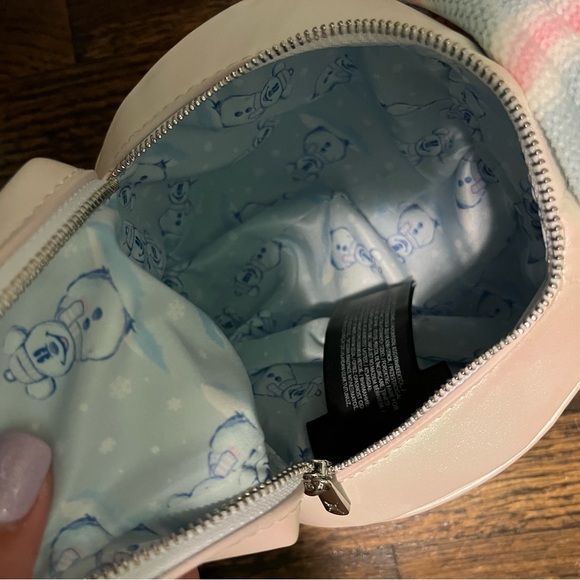 Mickey Mouse Snowman Loungefly Purse - Picture 5 of 5